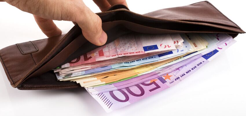 FPÖ-Angerer zu Tag der Arbeit und Streit um Trinkgeld-Besteuerung: „Finger weg vom Trinkgeld!“