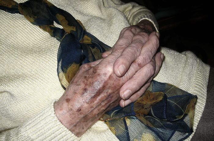 Unwürdiges Schauspiel auf Kosten der Ärmsten bei der Inkontinenzversorgung