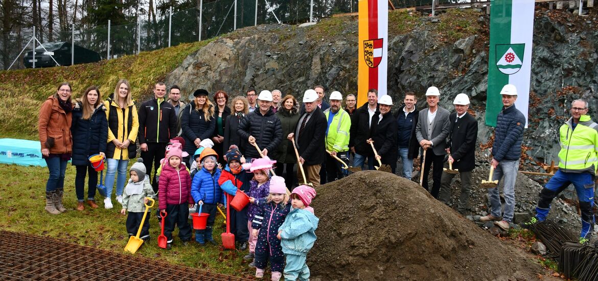 Kindergarten, Kleinkindgruppe und Ganztagsschule