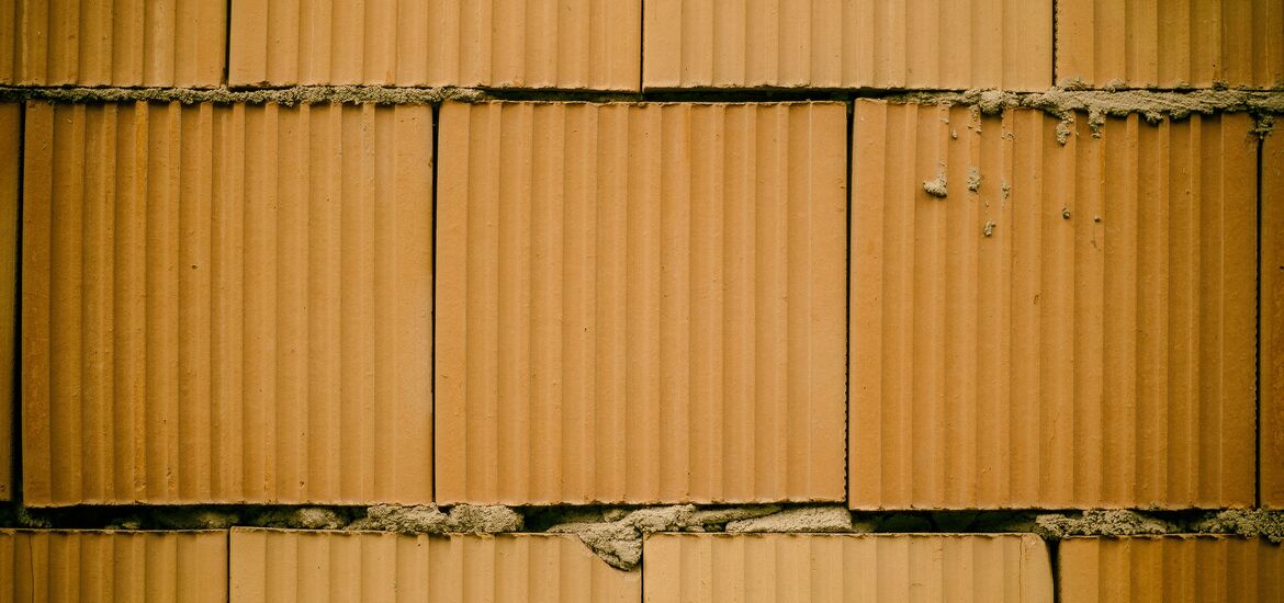 Wohnbau-Streit zwischen SPÖ und ÖVP bringt den Kärntner Häuslbauern und Mietern gar nichts